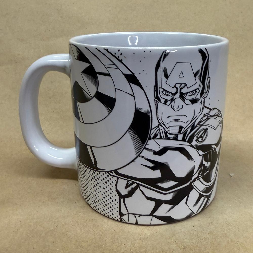Bioworld Marvel Avengers Captain America Black White Mug-2022