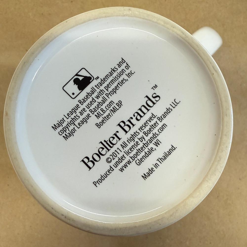 Boelter Brands New York Yankees Cooperstown Collection Mug-2011