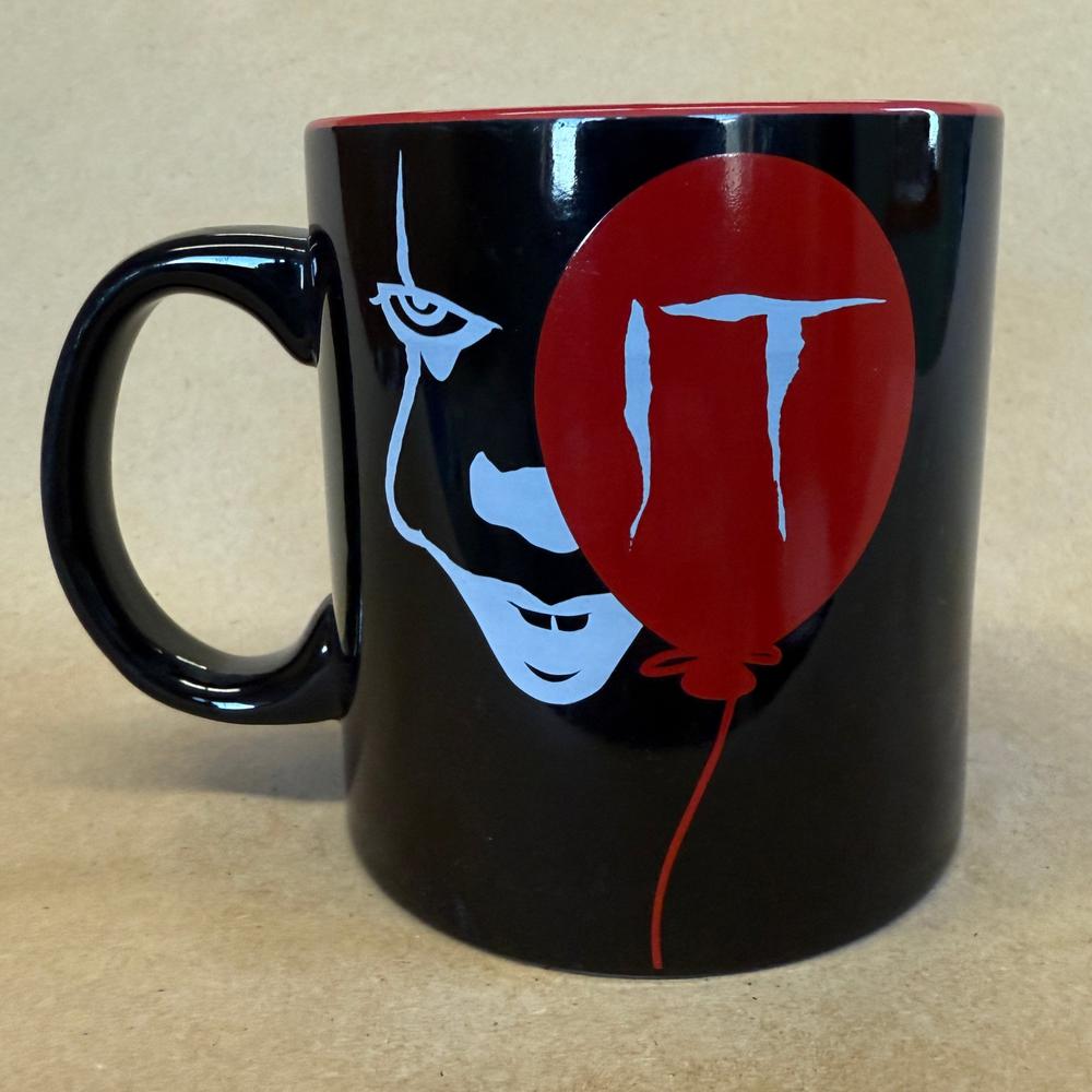 Stephan King IT Pennywise the Clown We All Float Down Here Mug-2019