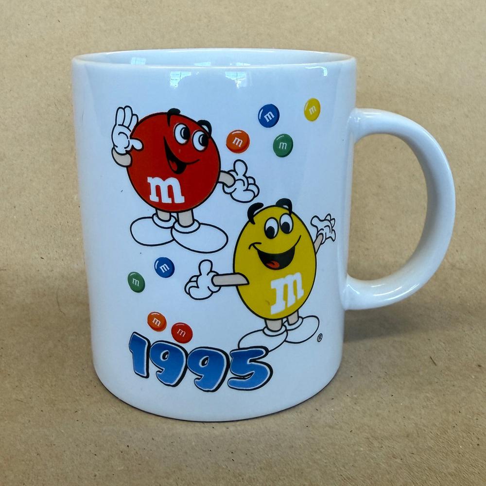 M&M's Red and Yellow Galerie 1995 Mug-2003