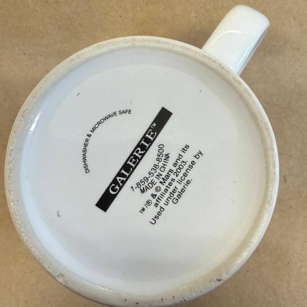 M&M's Red and Yellow Galerie 1995 Mug-2003