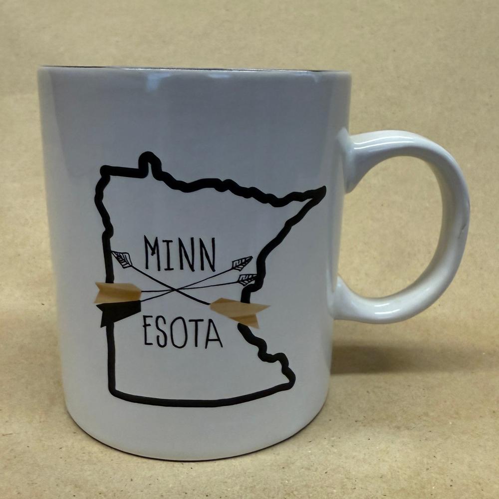 Mara-Mi Minnesota with Crossed Arrows Mug