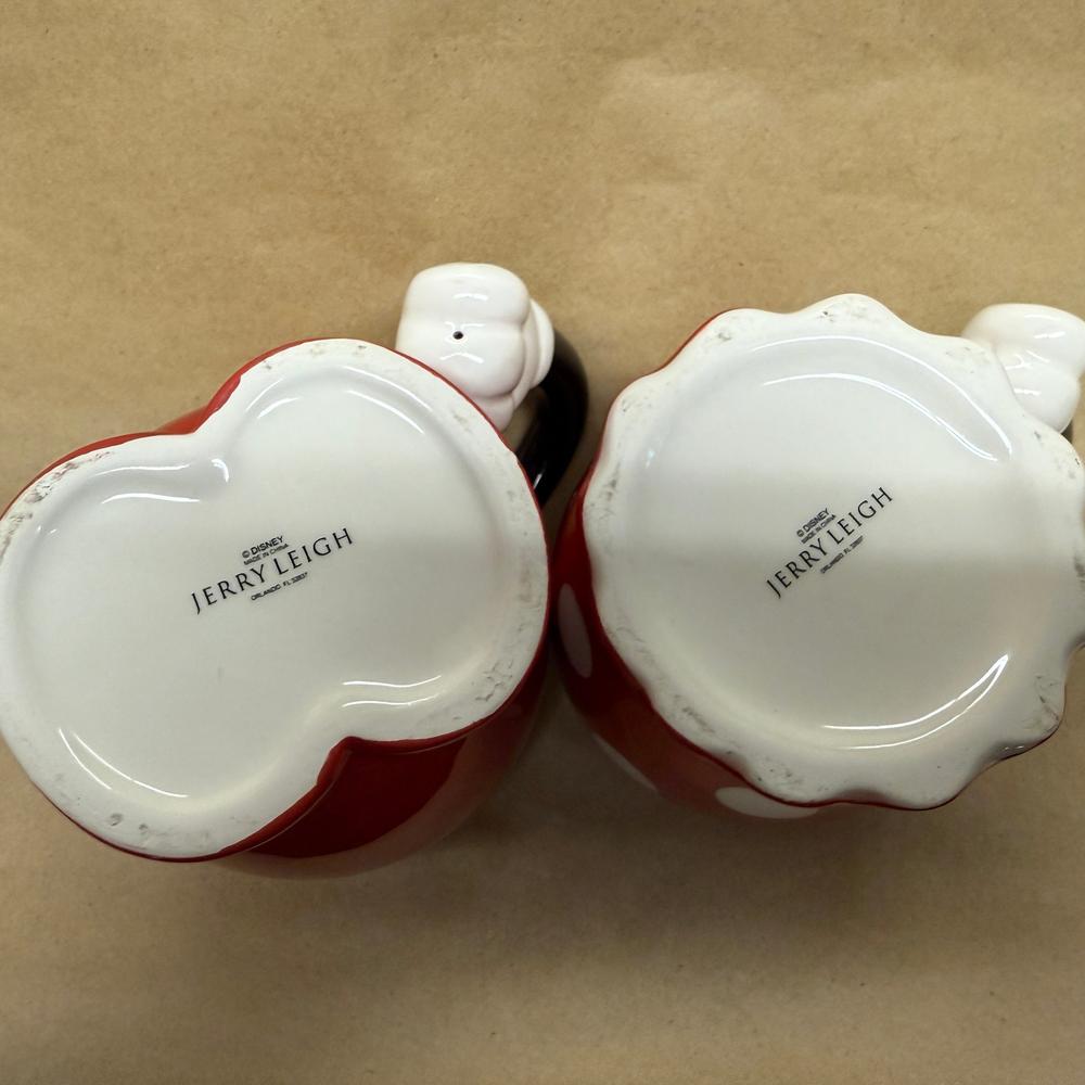 Disney Jerry Leigh Mickey and Minnie Hand on Hip Mugs-Pair