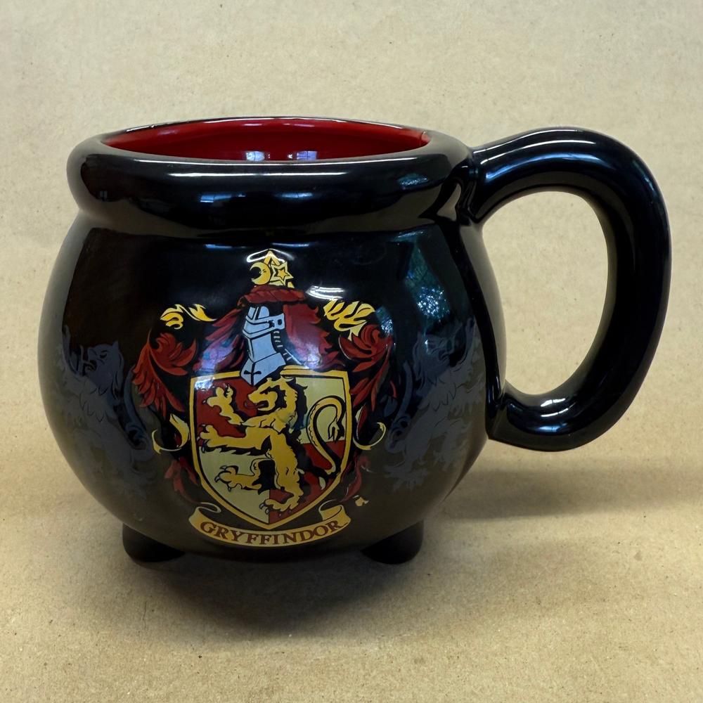 Harry Potter Gryffindor Coat of Arms Caldron Mug-2017