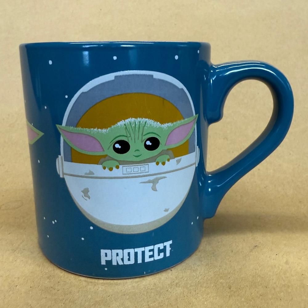 Star Wars The Mandalorian Grogu Snack Attack Protect Mug-2020