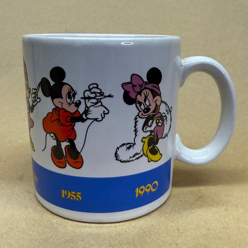 Disney Applause Minnie Draws Minnie Through the Years Mug-1990 NIB