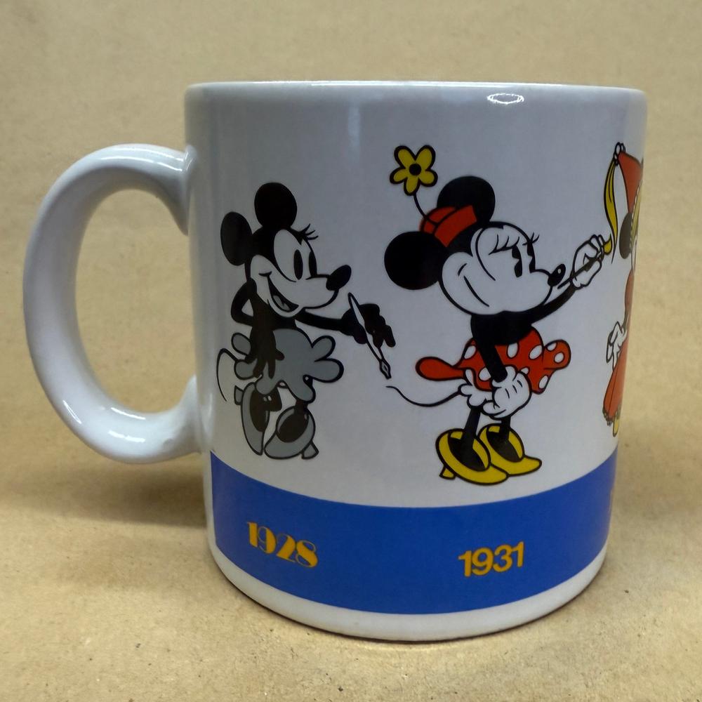 Disney Applause Minnie Draws Minnie Through the Years Mug-1990 NIB