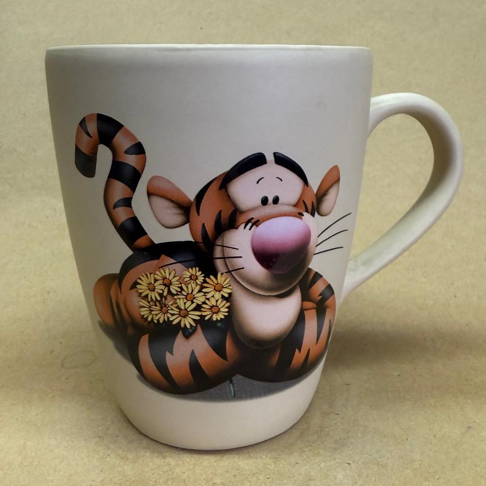 Disney Winnie the Pooh Tigger with Daisies Mug