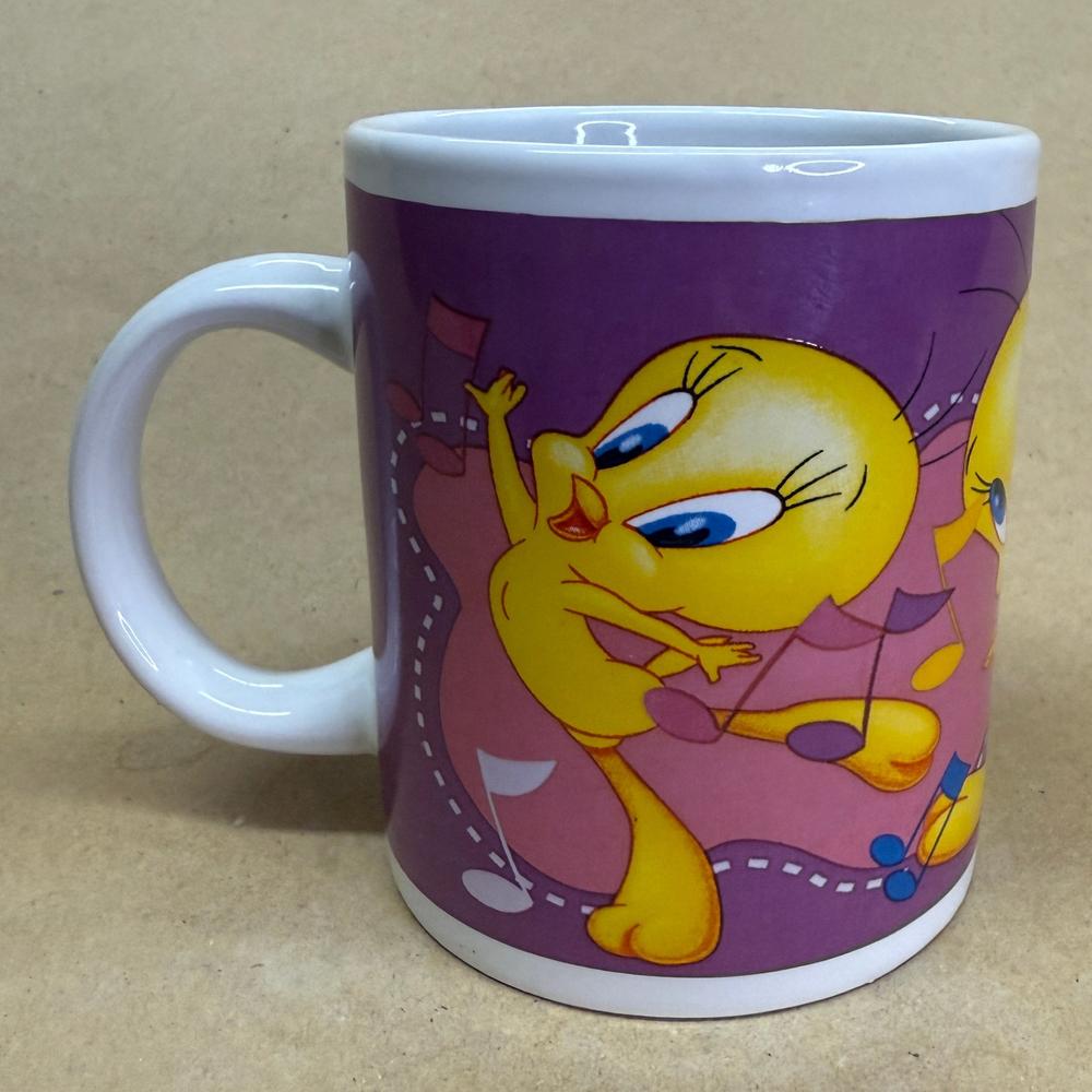 Looney Tunes Tweety Bird Dancing Mug